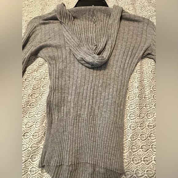 Lilu Gray V-Neck 100% Cotton Comfy Sweater - Picture 7 of 7